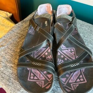 Merrell Black Women's Sandals Size 7